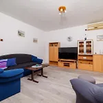 Apartment Tus A2