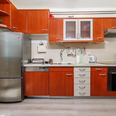 Tus A2 Apartment