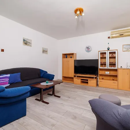 Apartment Tus A2