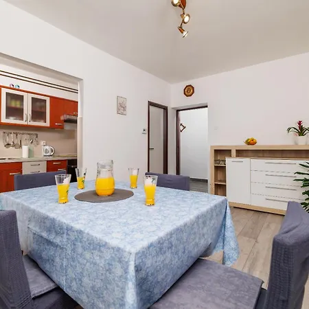 Tus A2 * Crikvenica