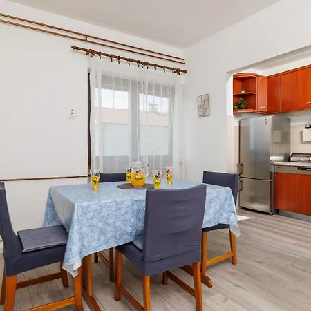 Apartment Tus A2 *