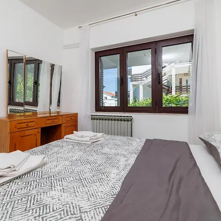 Apartment Tus A2 Crikvenica